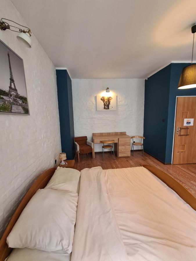 Kaktus Guest House Катовіце Екстер'єр фото