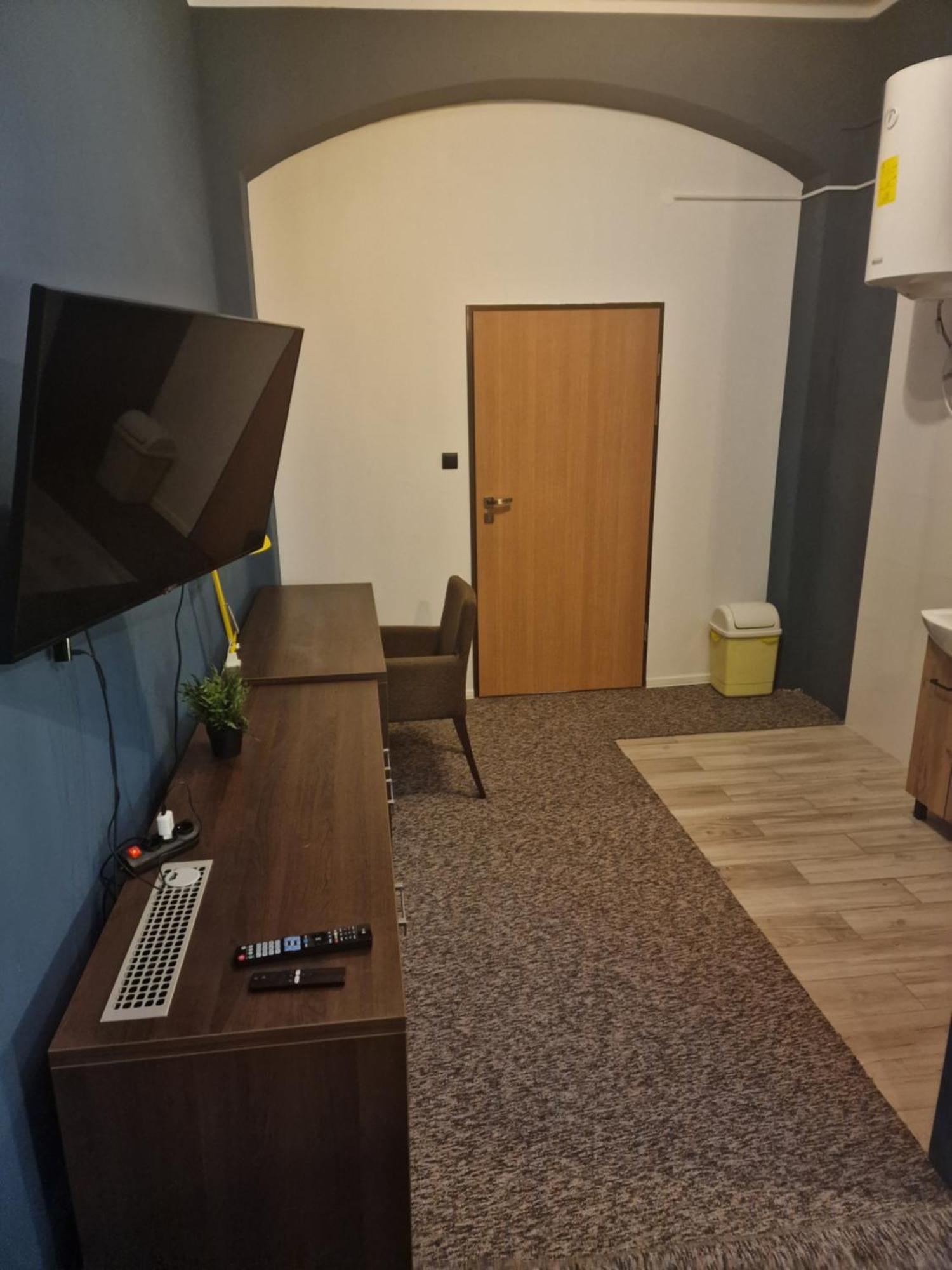 Kaktus Guest House Катовіце Екстер'єр фото